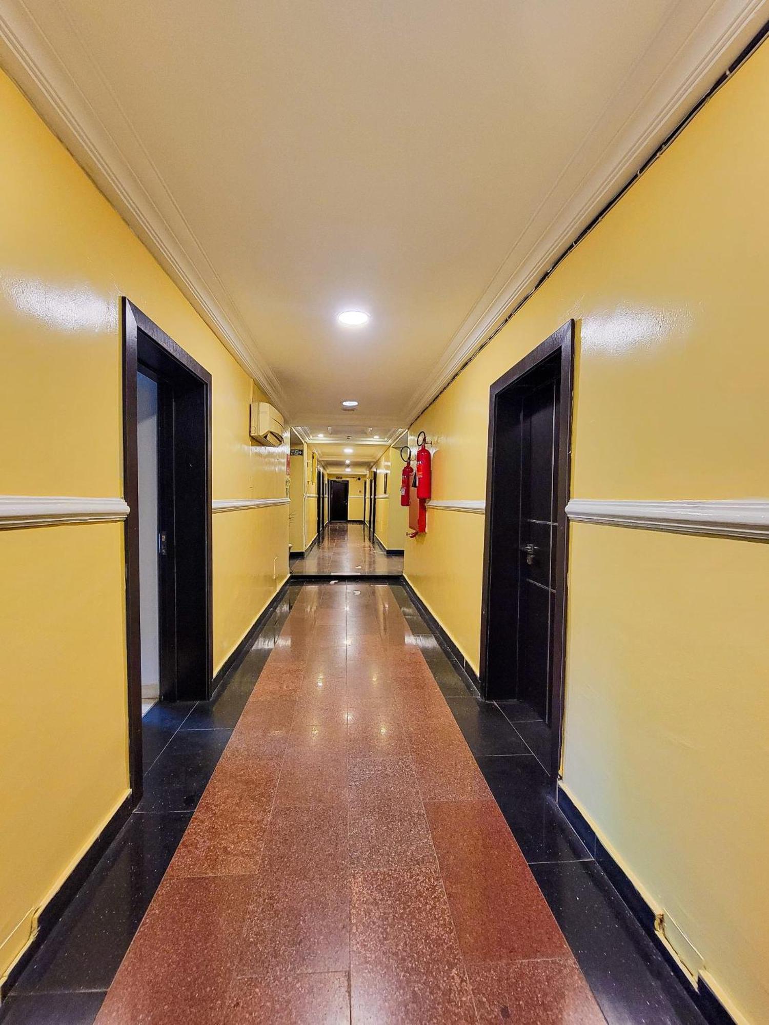 Presken K-One Hotell Ikeja Exteriör bild